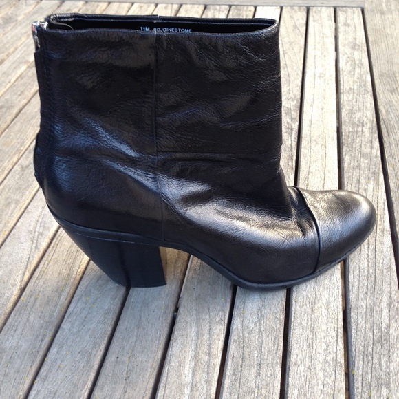 bandolino black ankle boots